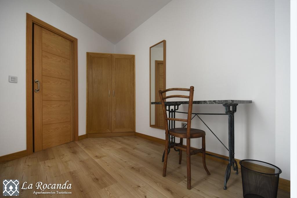 Apartamentos La Rocanda Coca Eksteriør bilde